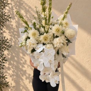 Elegant Neutral Floral Arrangement
